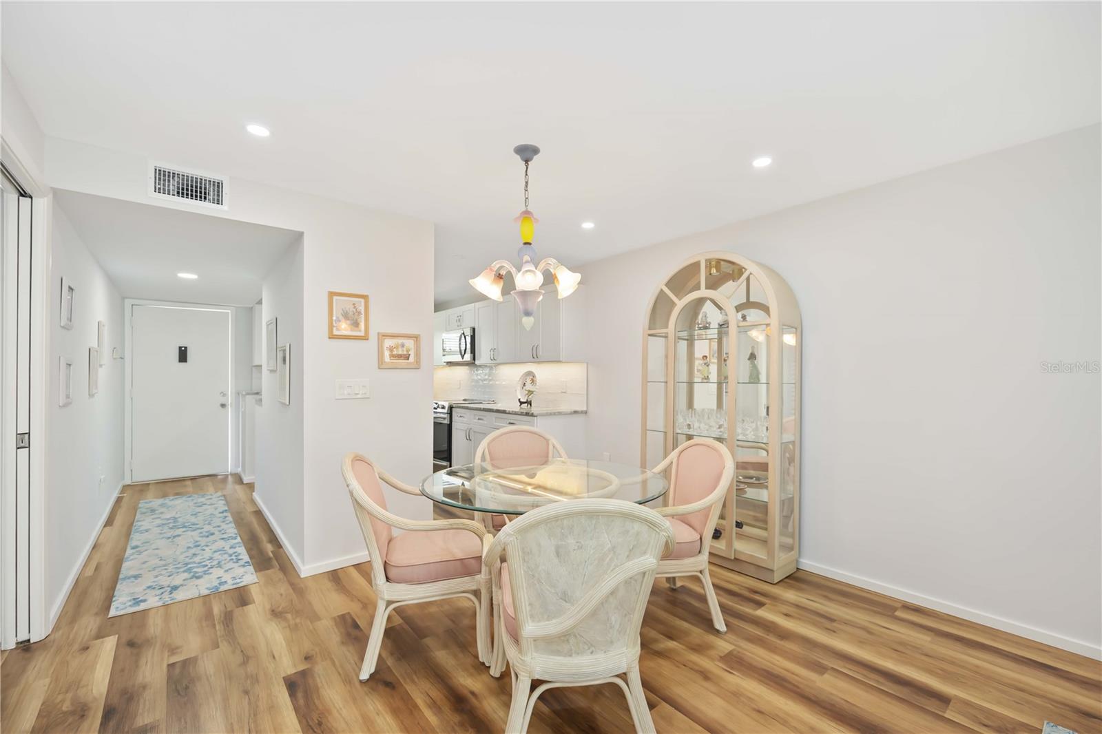 3987 MACEACHEN BOULEVARD 123