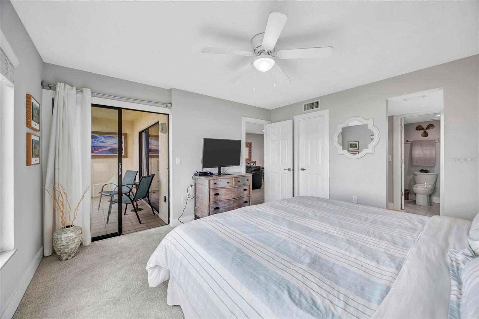 SAND PEBBLE POINTE CONDO 03 - Residential