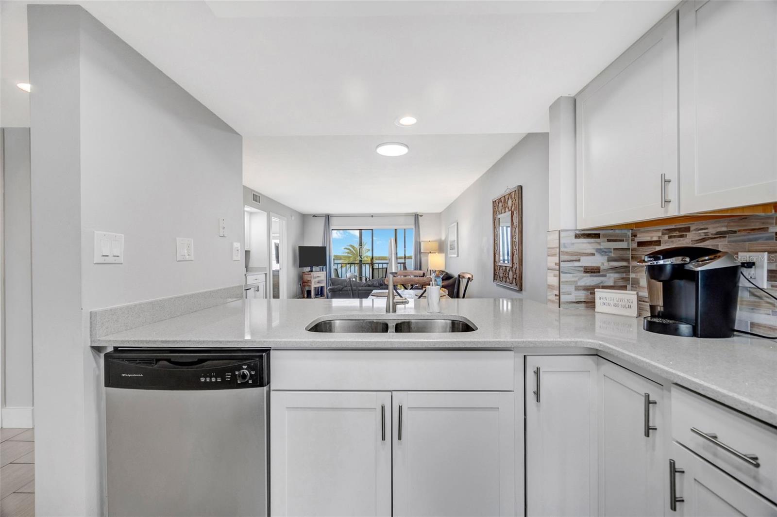 SAND PEBBLE POINTE CONDO 03 - Residential