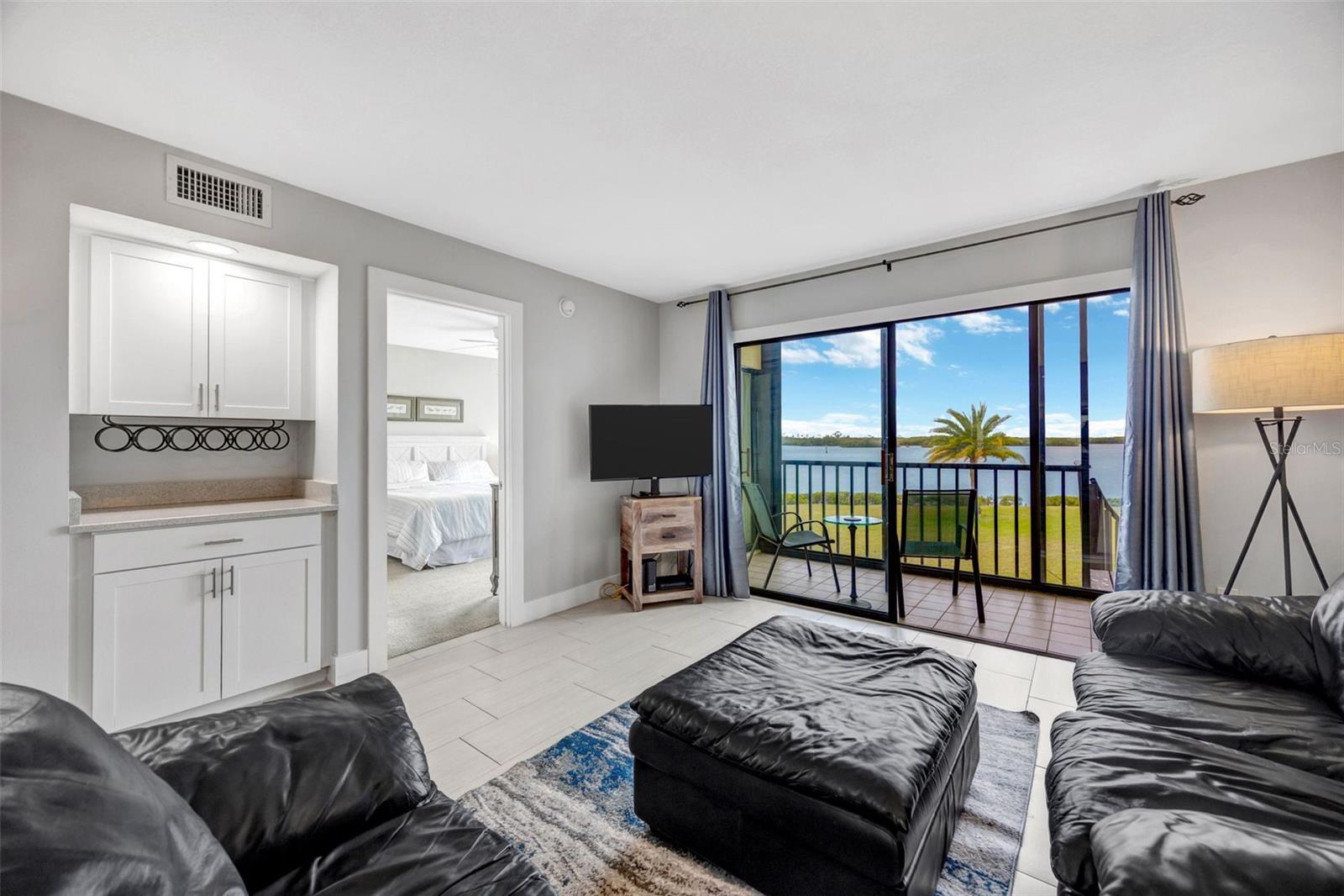 SAND PEBBLE POINTE CONDO 03 - Residential