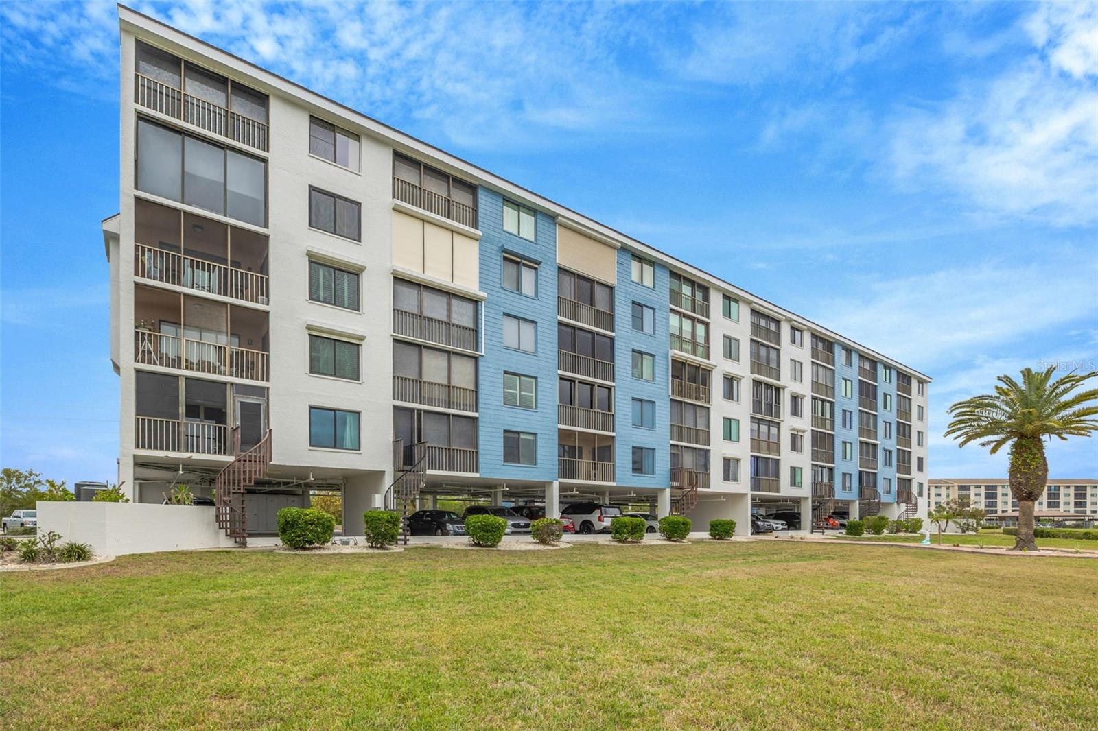 SAND PEBBLE POINTE CONDO 03 - Residential