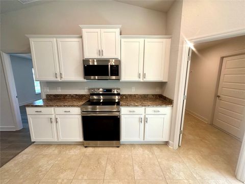 A home in LAKELAND