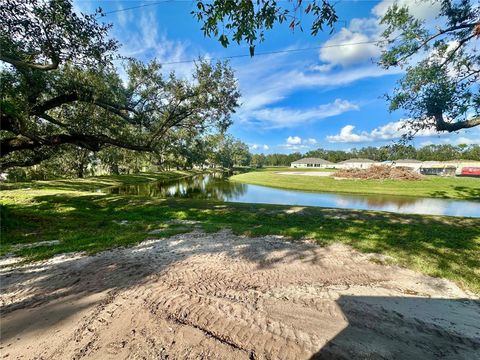 A home in LAKELAND