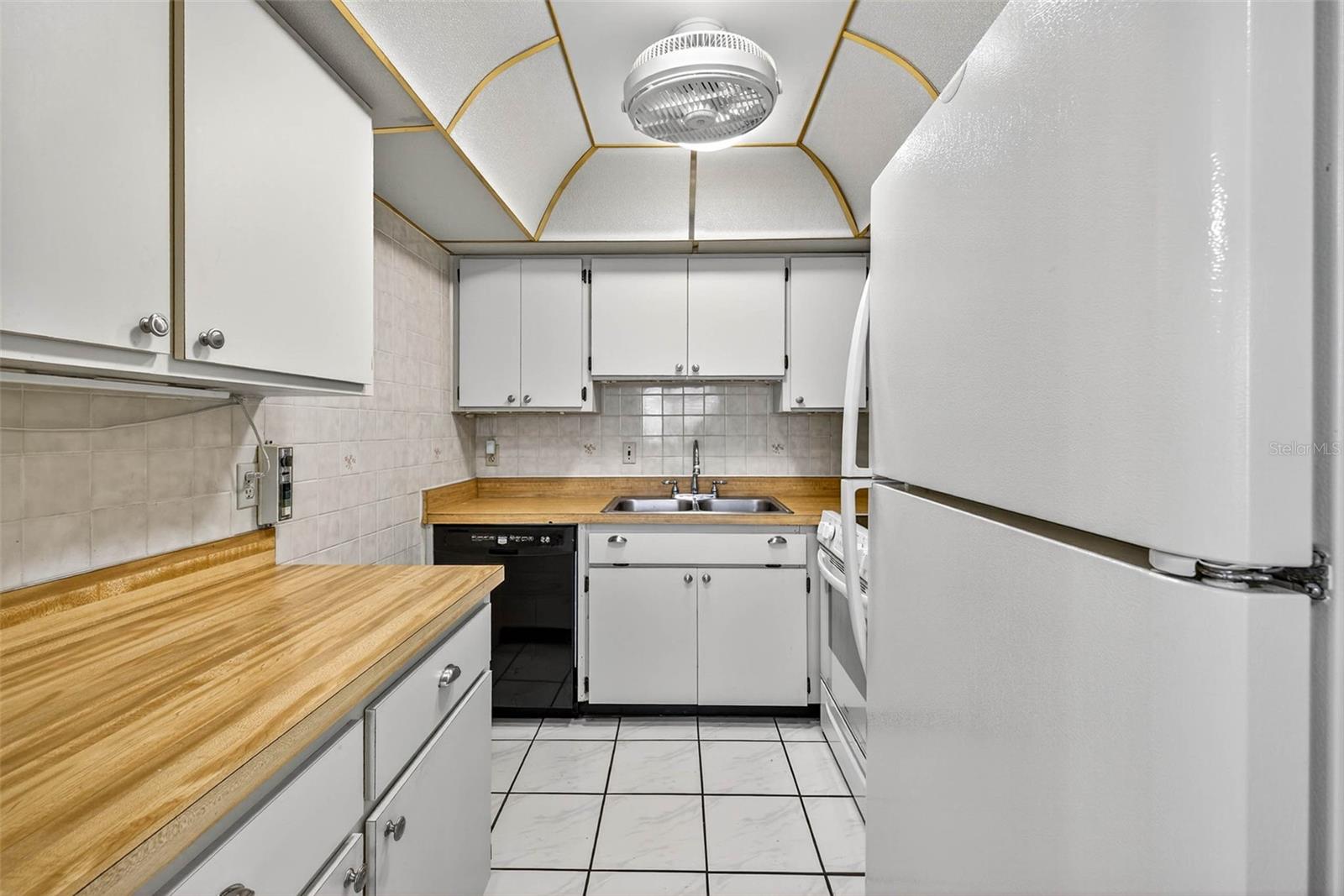 FAIRFIELD C CONDO - Residential