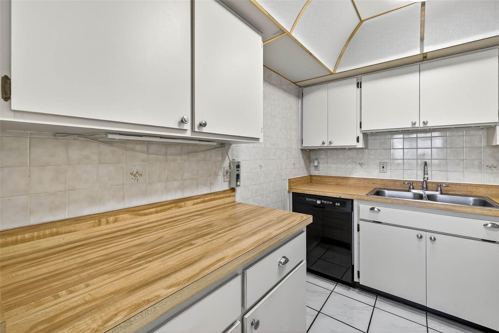 FAIRFIELD C CONDO - Residential