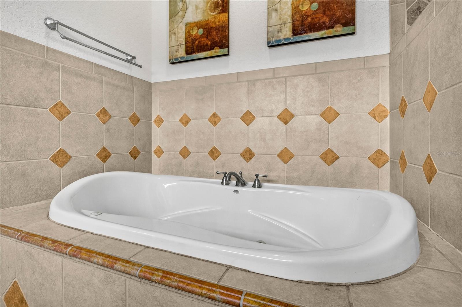 COUNTRY CREEK PH II - Residential