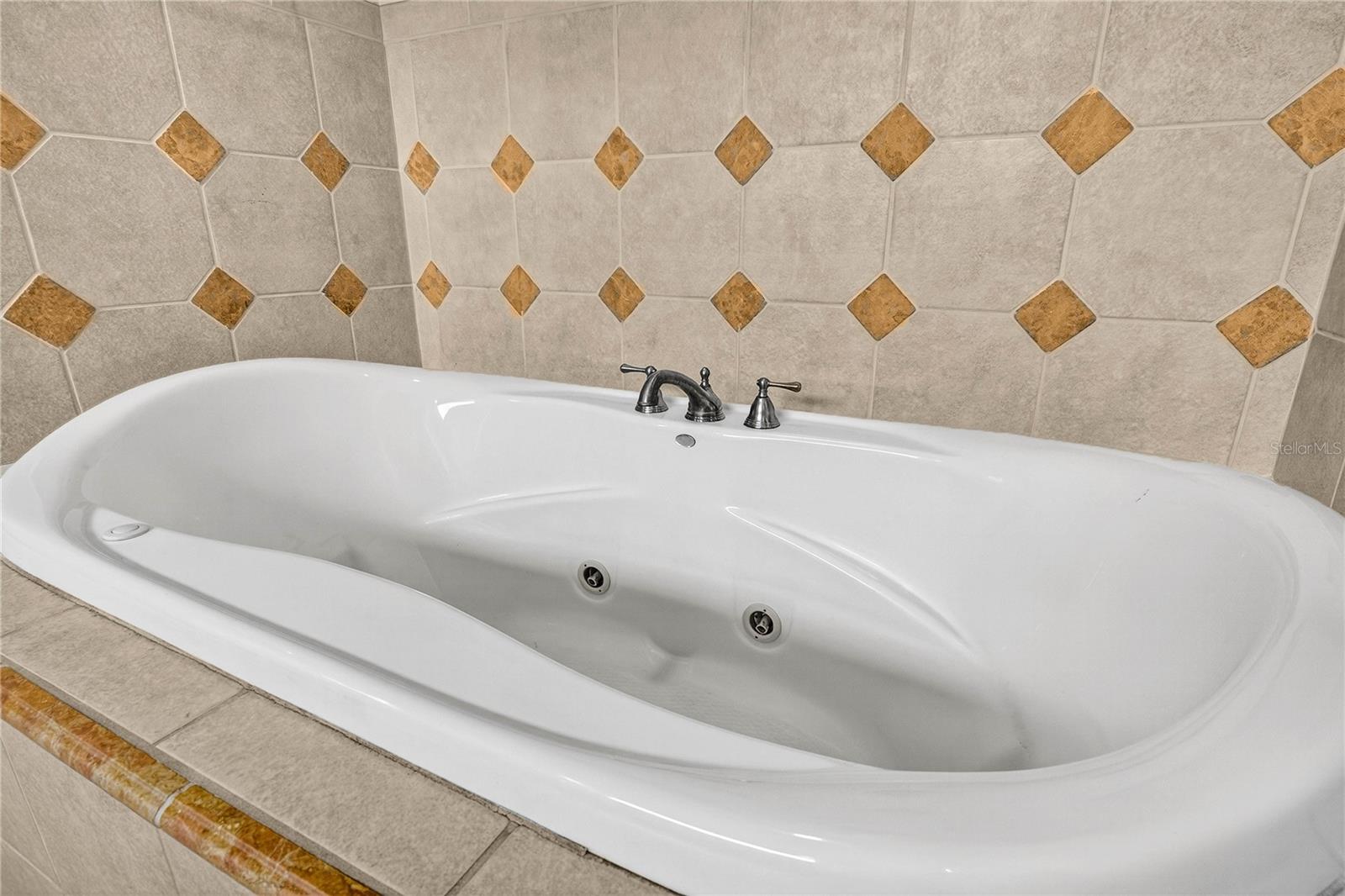 COUNTRY CREEK PH II - Residential