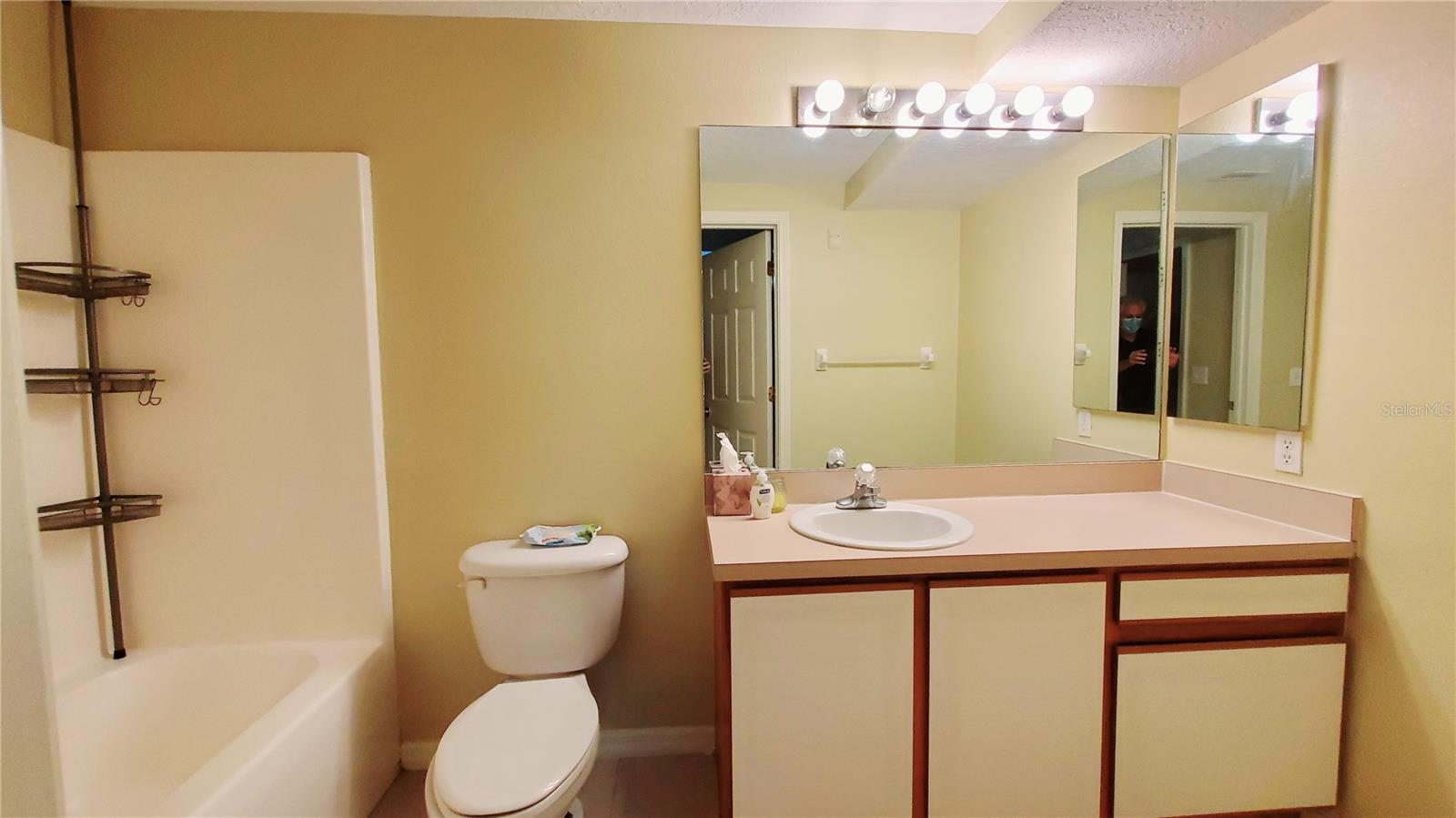 VILLAGES OF BLOOMINGDALE CONDO - Residential