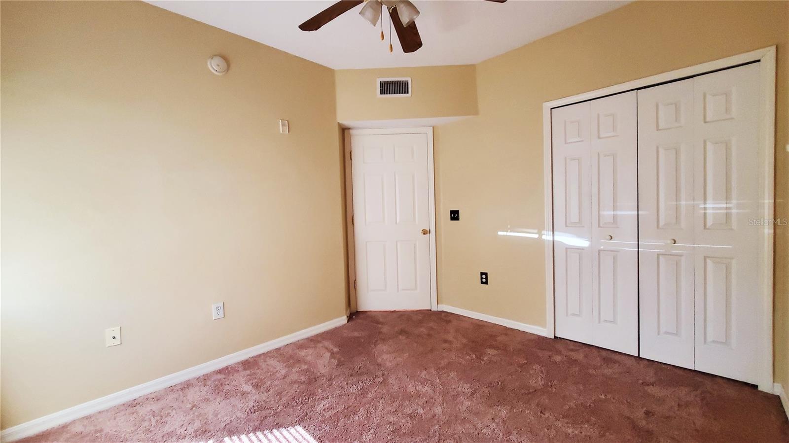 VILLAGES OF BLOOMINGDALE CONDO - Residential