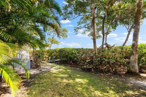 A home in LONGBOAT KEY