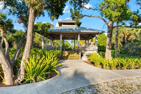 A home in LONGBOAT KEY