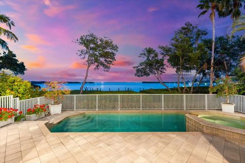 A home in LONGBOAT KEY