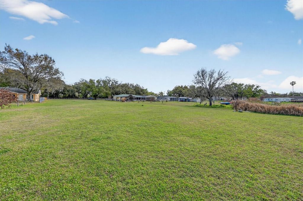 Photo of 429 Longfellow Boulevard, Lakeland, FL 33801 (MLS # O6388563)