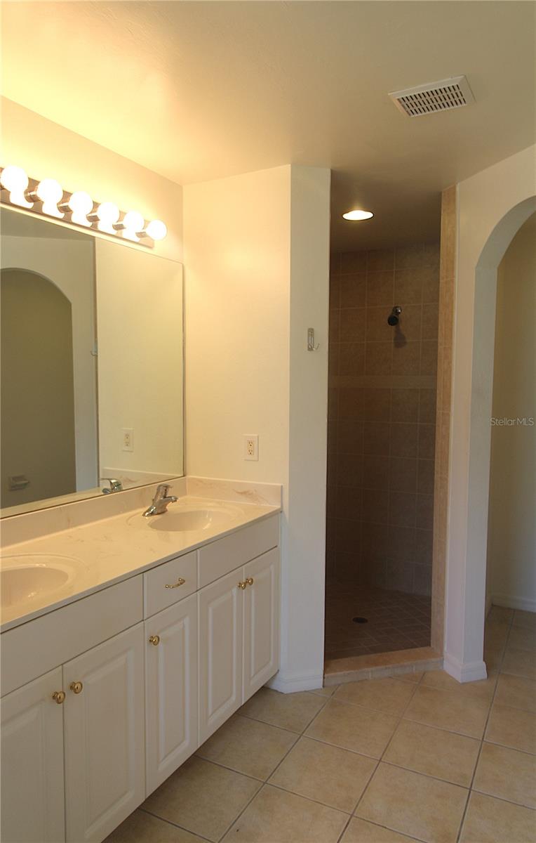 PORT CHARLOTTE SUB 49 - Residential Lease