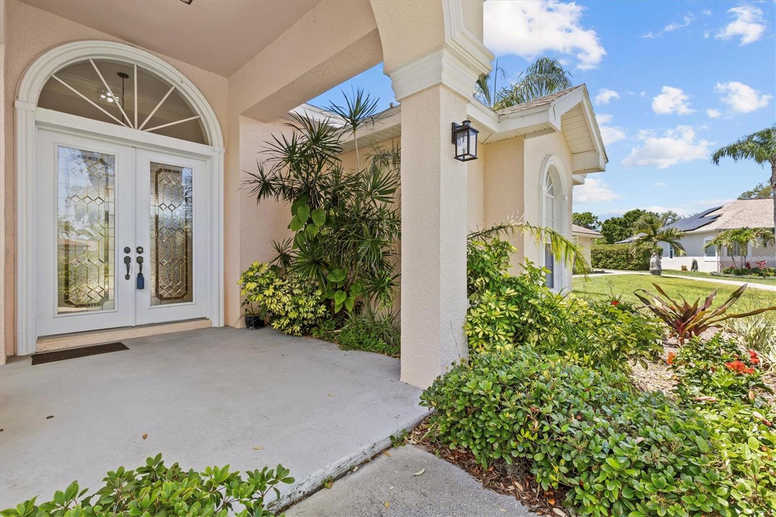 731 WATERSIDE COURT