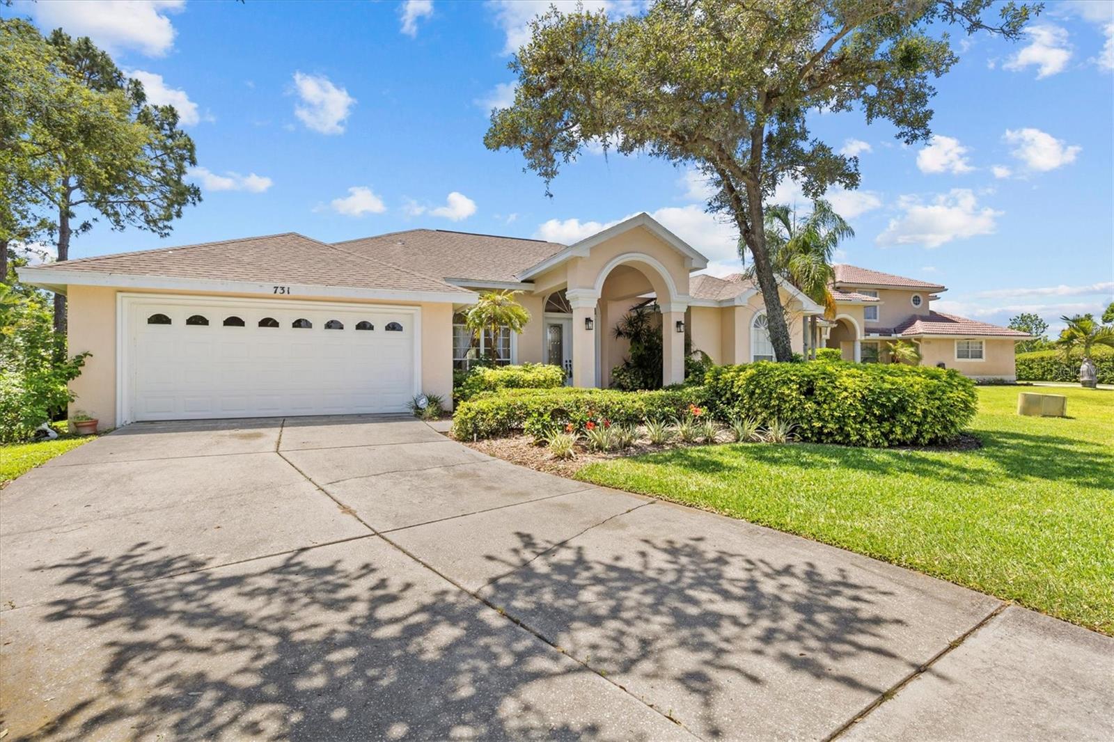 731 WATERSIDE COURT