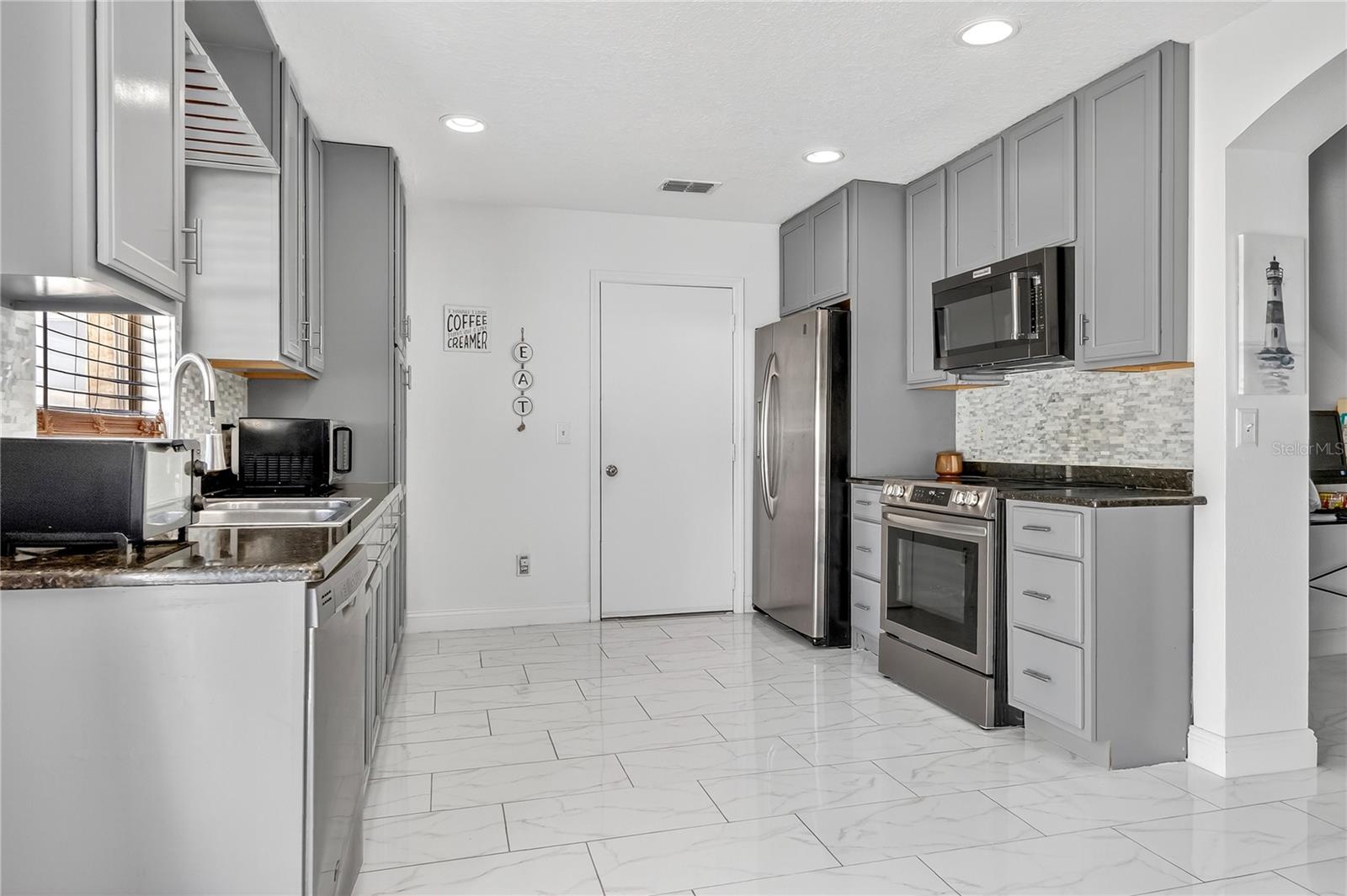 HEATHER GLEN AT MEADOW WOODS 43/134 - Residential