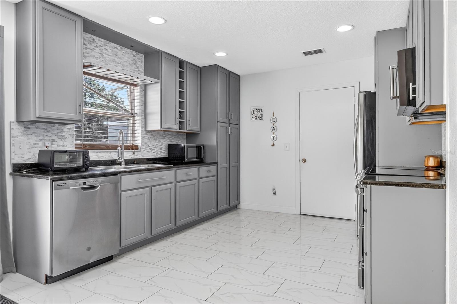 HEATHER GLEN AT MEADOW WOODS 43/134 - Residential