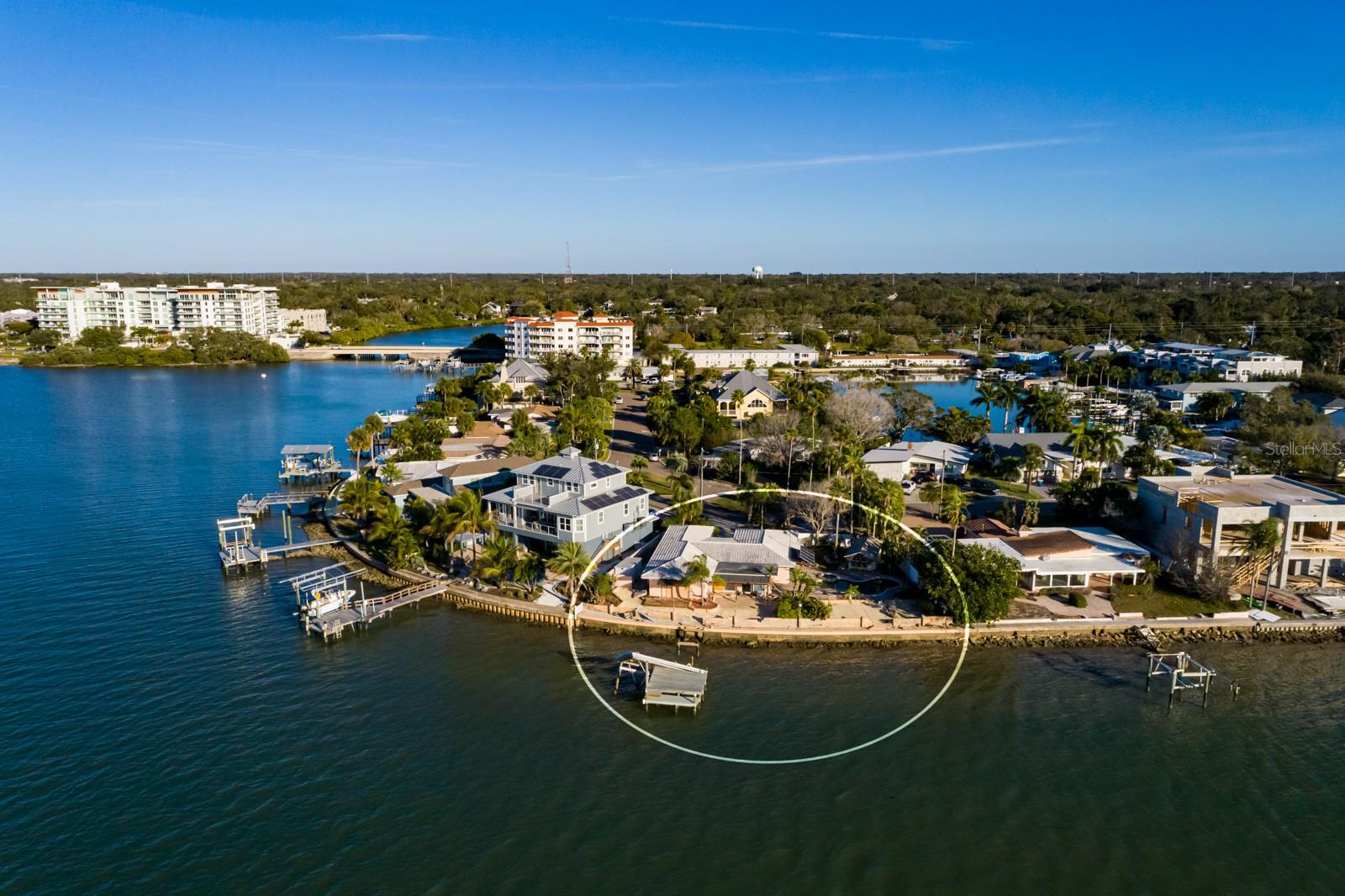 VENETIAN POINT - Residential