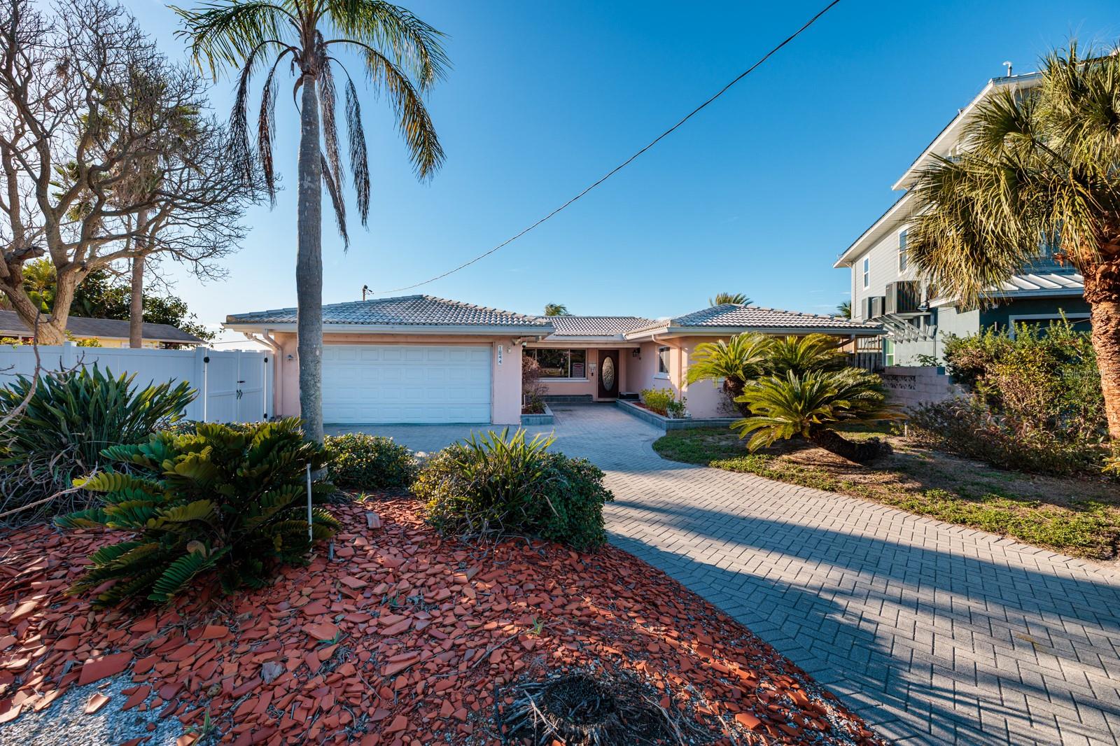 VENETIAN POINT - Residential