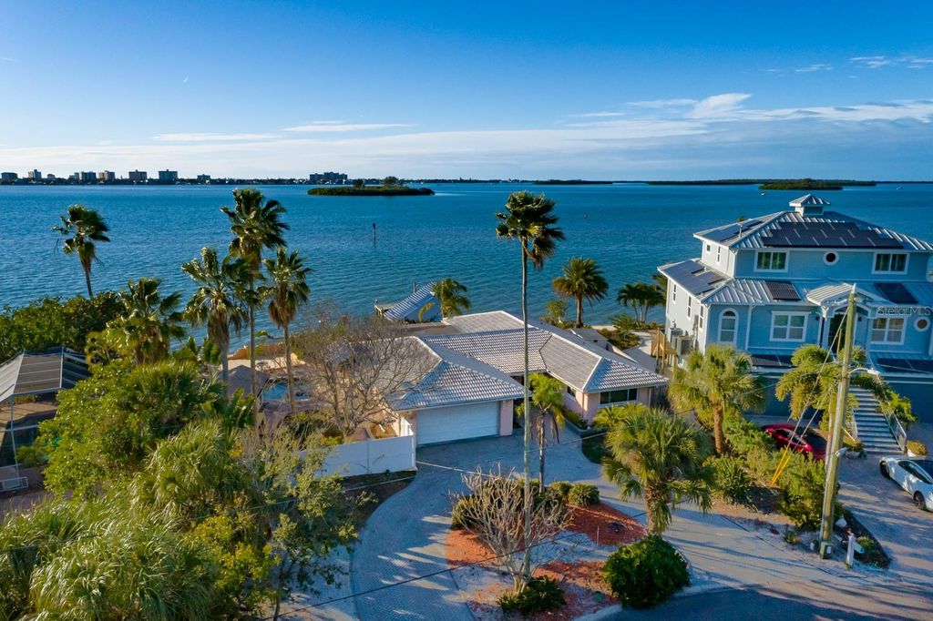 Photo of 1844 Venetian Point Drive, Clearwater, FL 33755 (MLS # TB8466868)