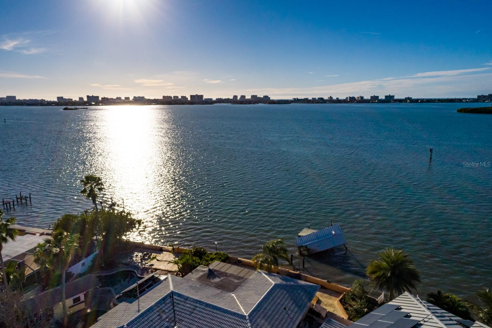 VENETIAN POINT - Residential