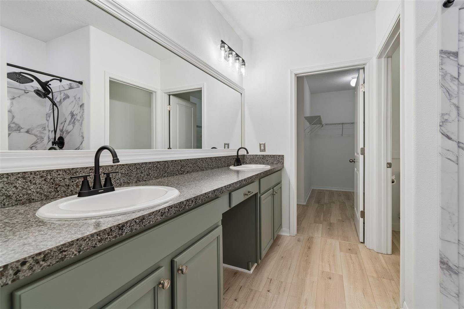 SUNSHINE VILLAGE PH 2 - Residential