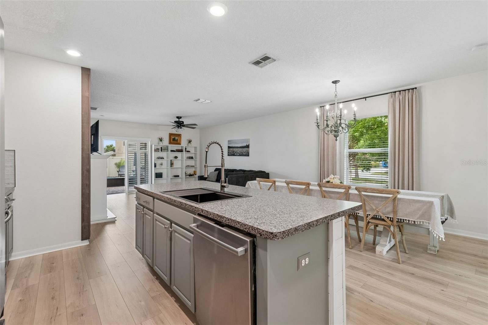 SUNSHINE VILLAGE PH 2 - Residential