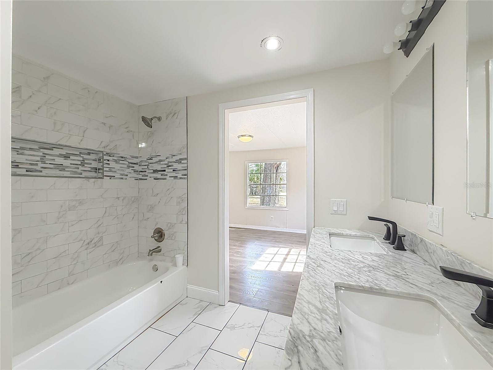 SHADY HILLS PARK SOUTH - Residential