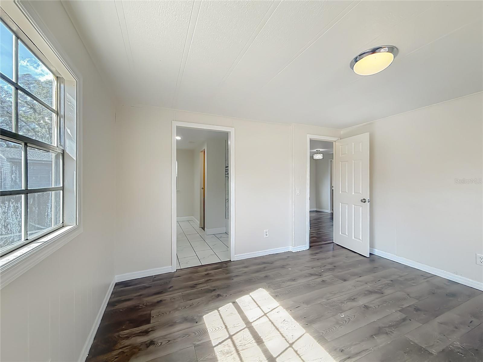 SHADY HILLS PARK SOUTH - Residential