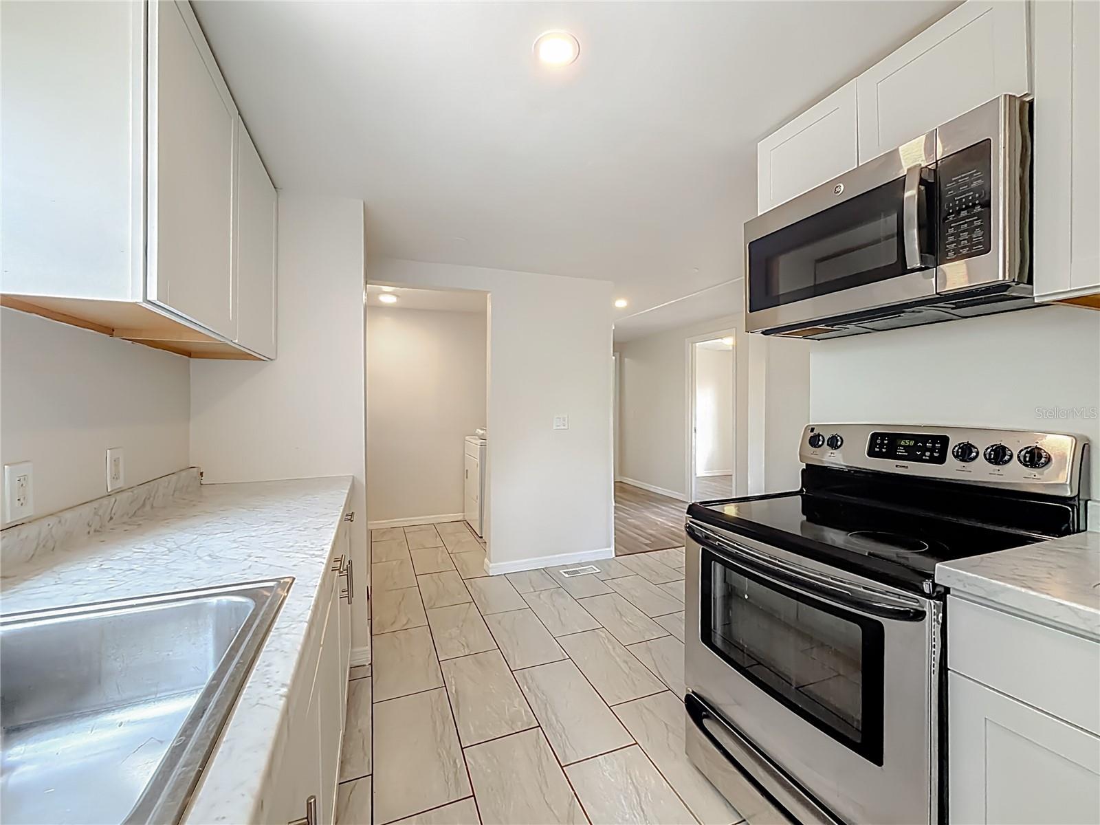 SHADY HILLS PARK SOUTH - Residential