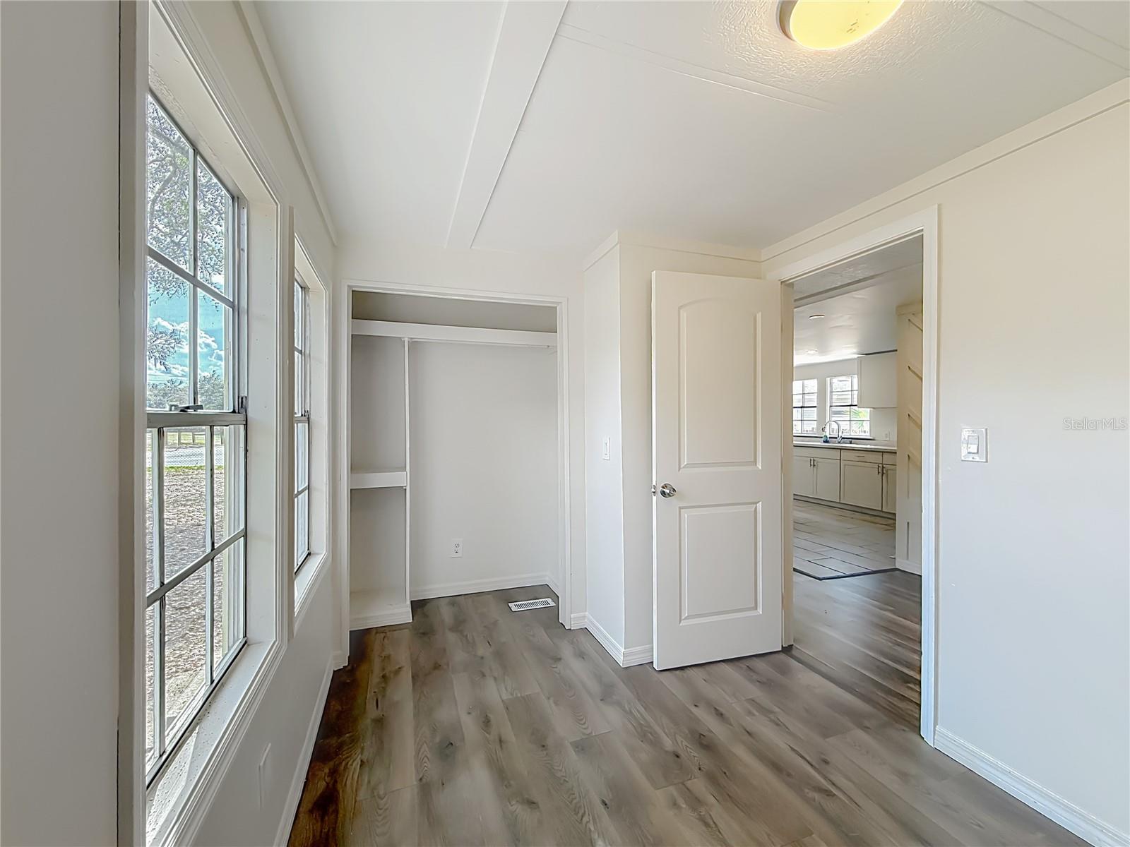 SHADY HILLS PARK SOUTH - Residential