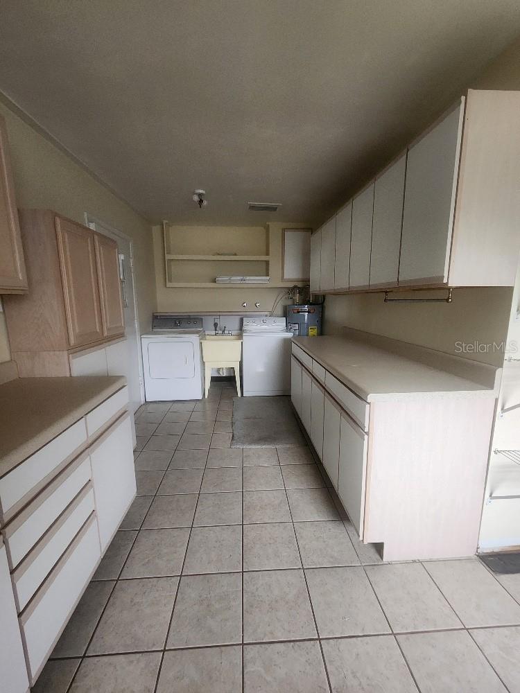 DEL WEBBS SUN CITY FLORIDA UN - Residential