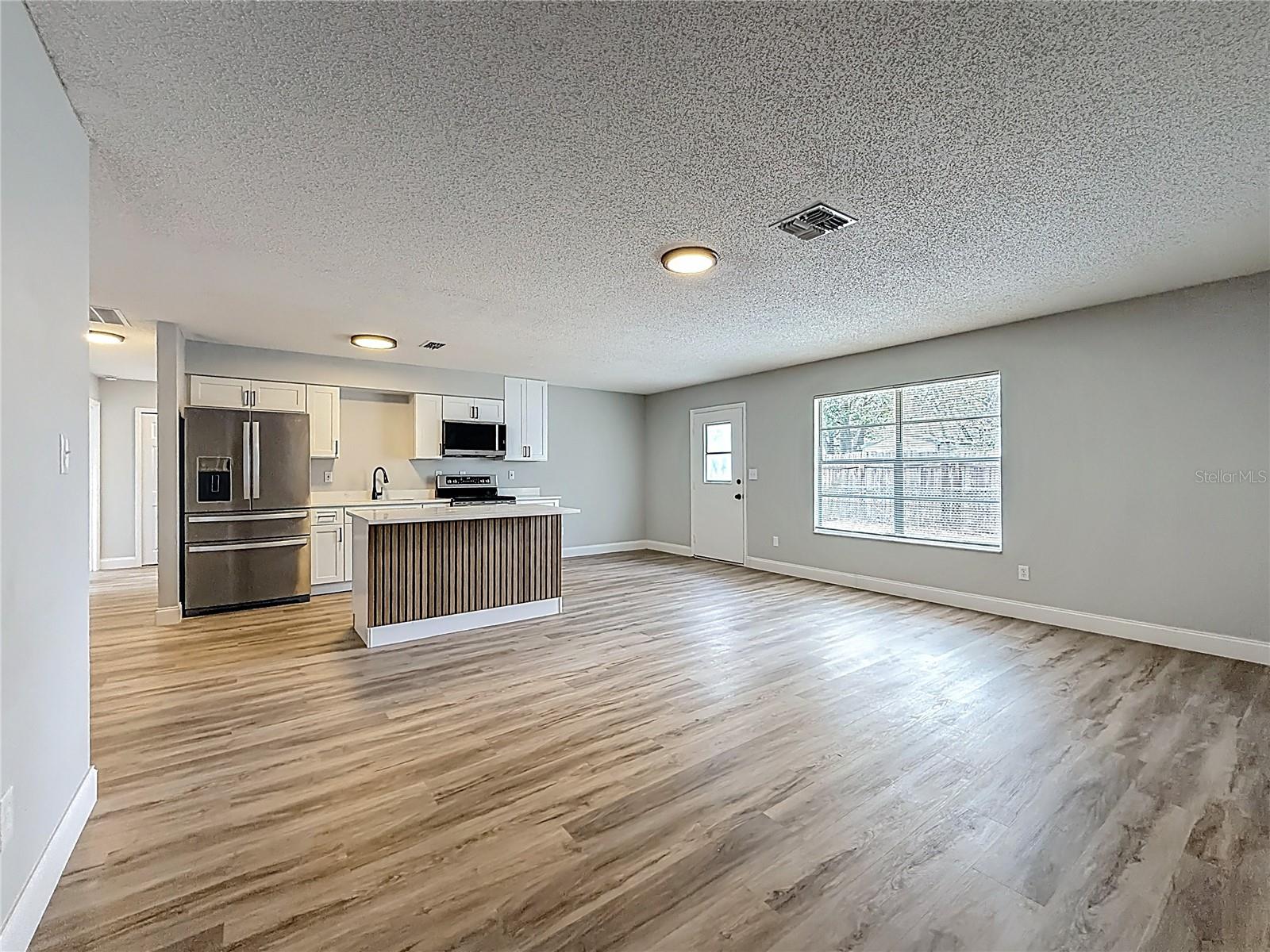 SILVER SPRINGS SHORES UNIT 68 - Residential