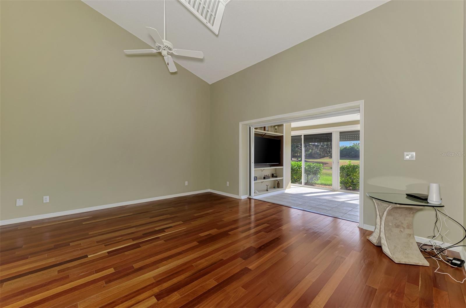 VILLA PALMERAS - Residential