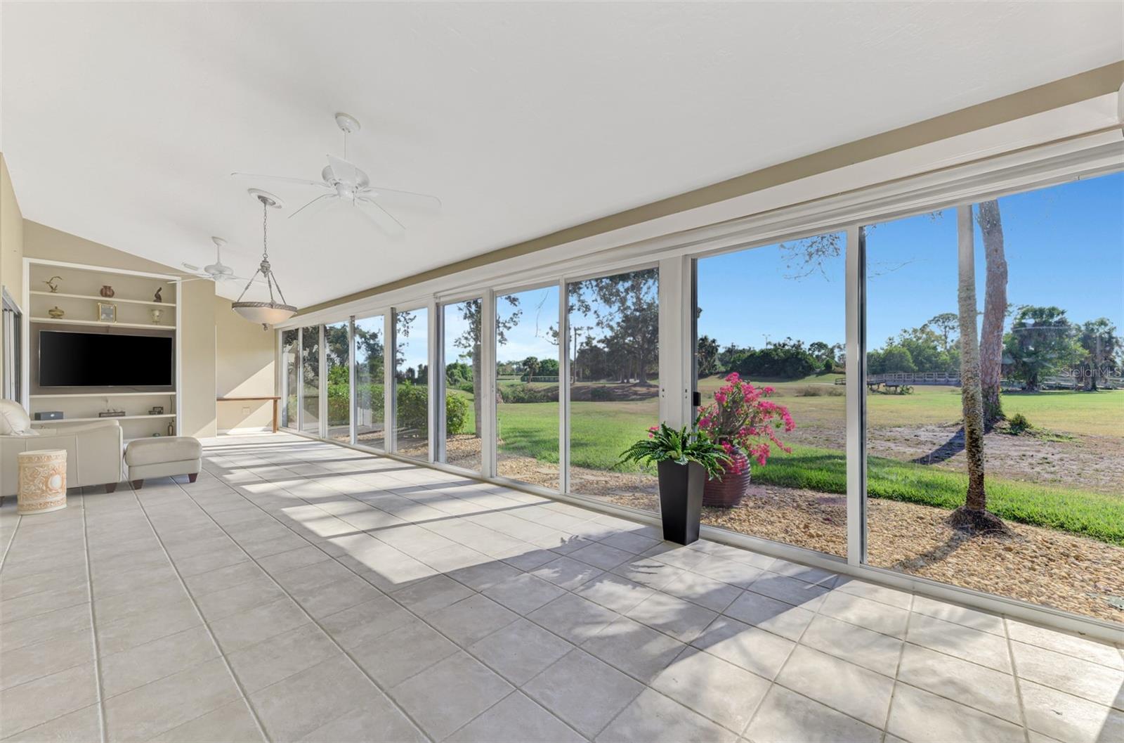 VILLA PALMERAS - Residential