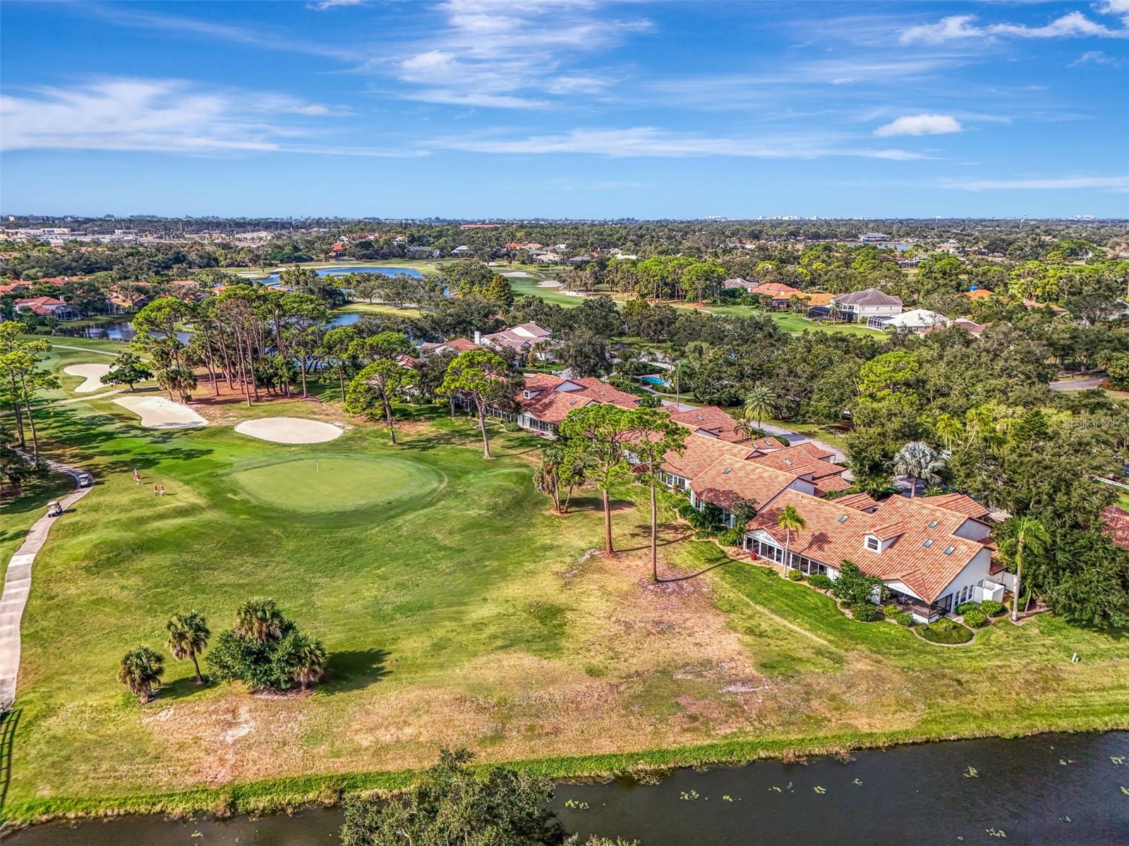 VILLA PALMERAS - Residential