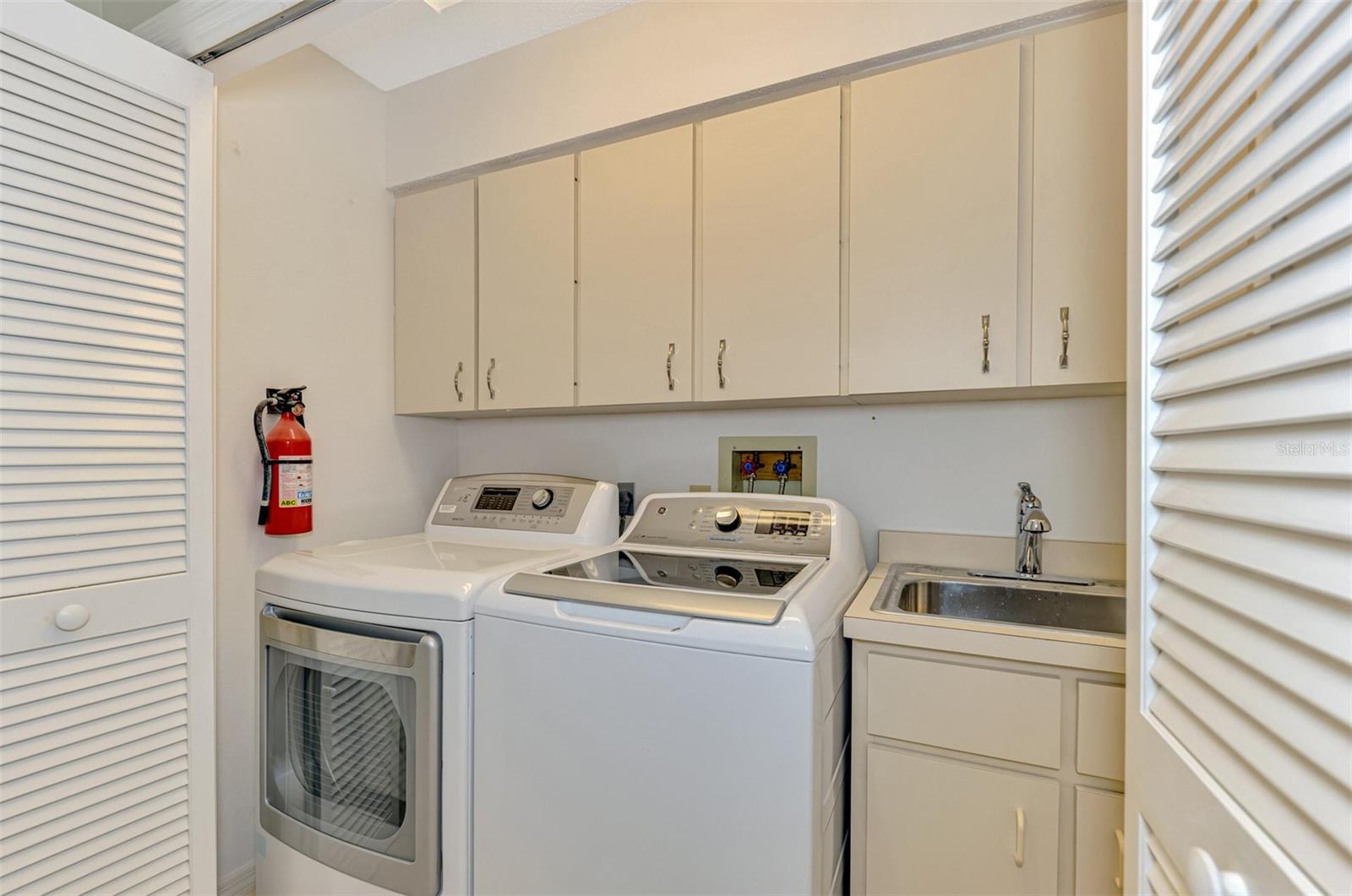 VILLA PALMERAS - Residential