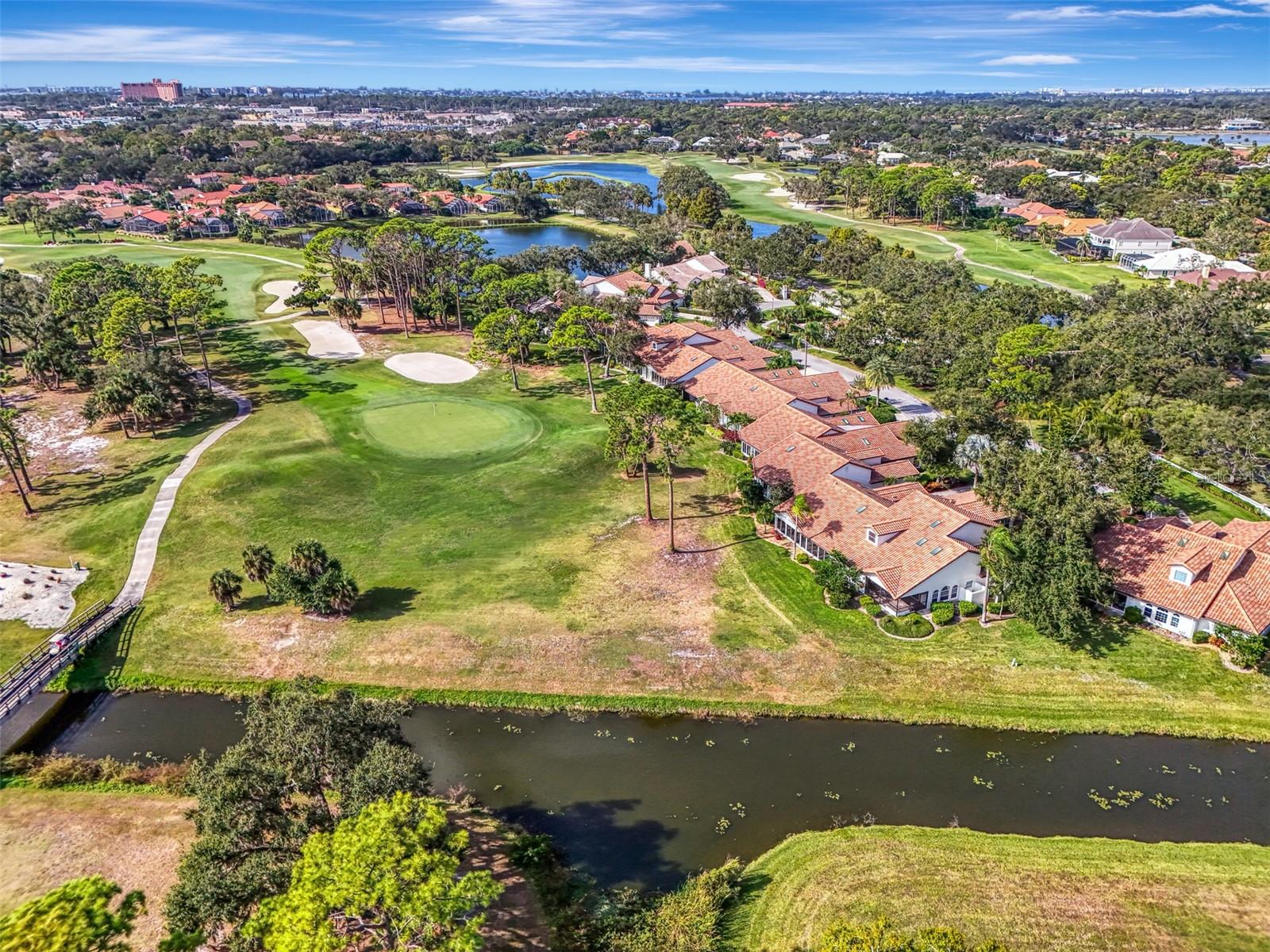 VILLA PALMERAS - Residential