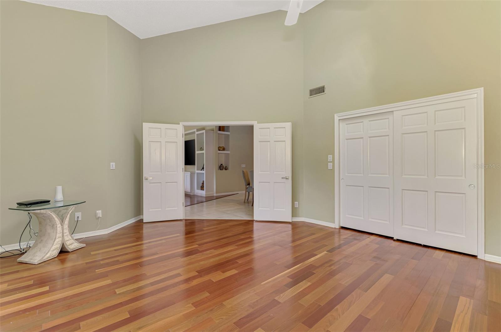 VILLA PALMERAS - Residential