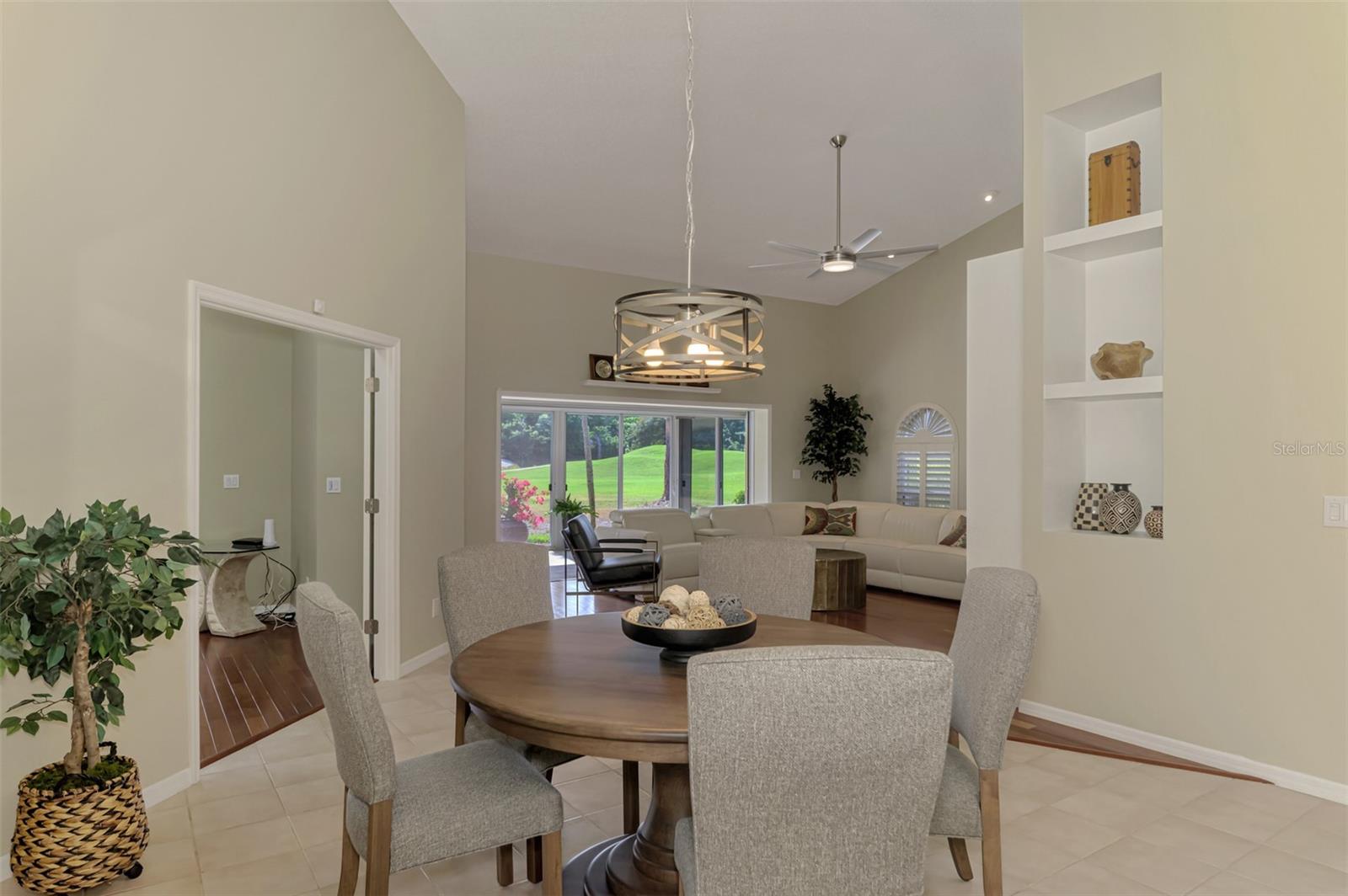 VILLA PALMERAS - Residential