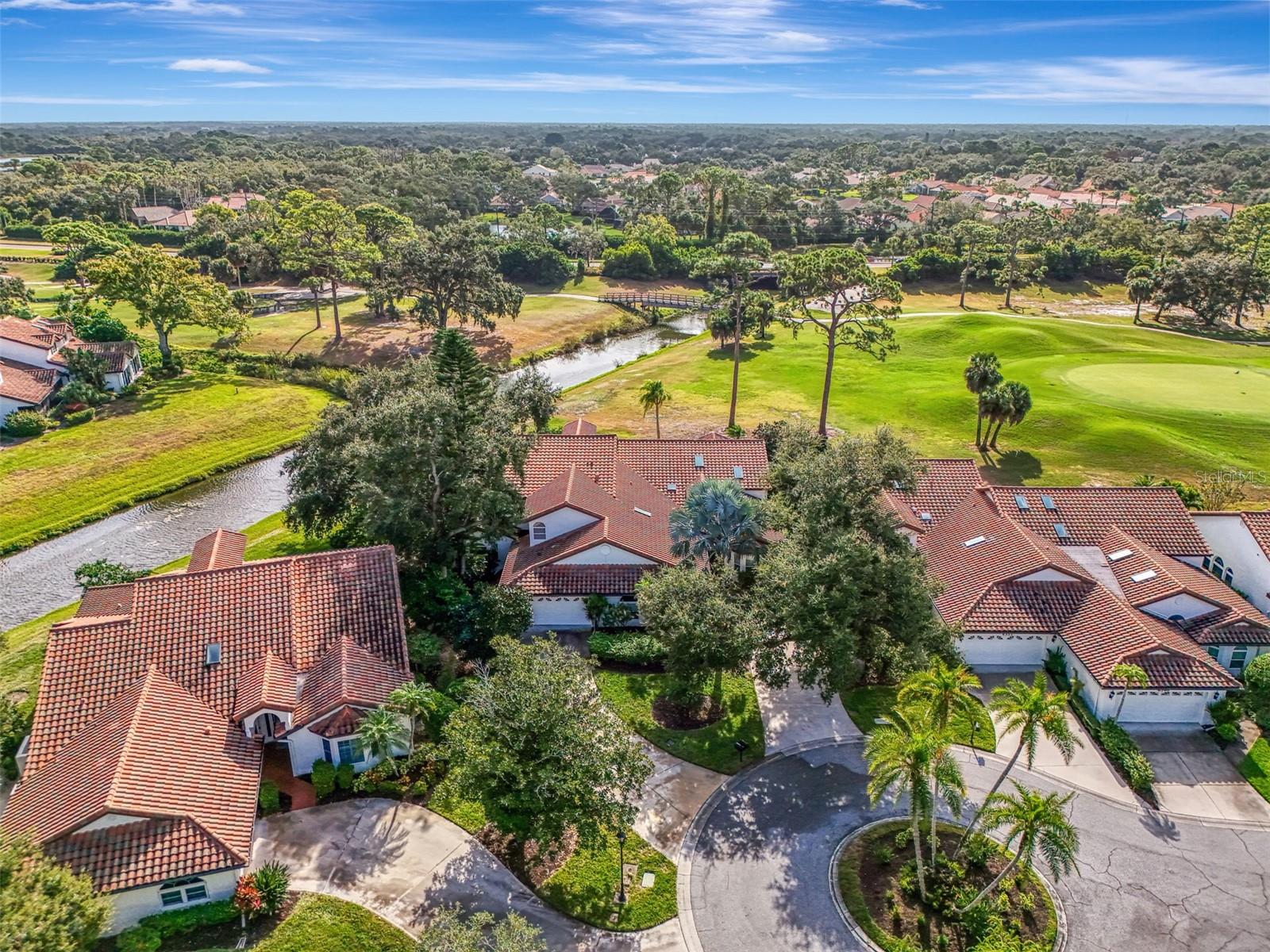 VILLA PALMERAS - Residential