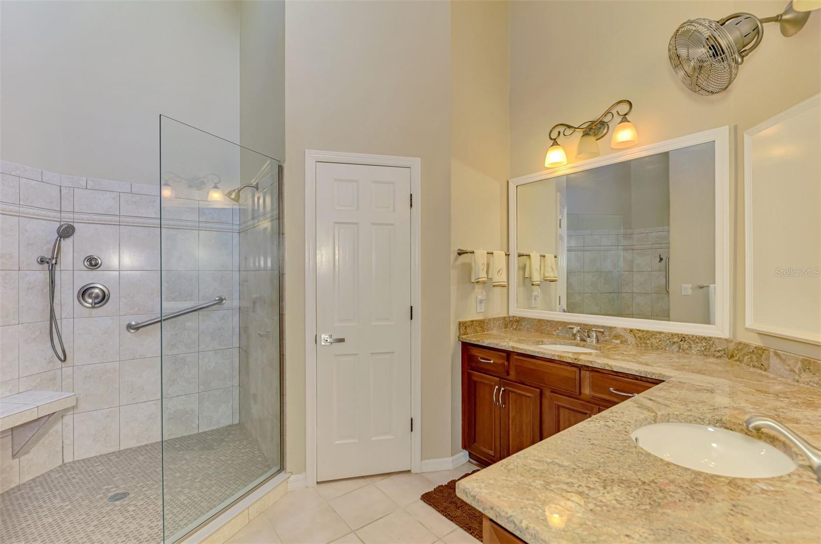 VILLA PALMERAS - Residential