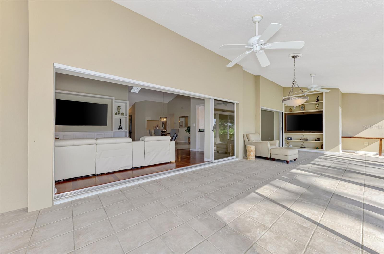 VILLA PALMERAS - Residential