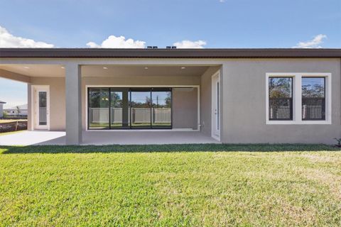 A home in PARRISH