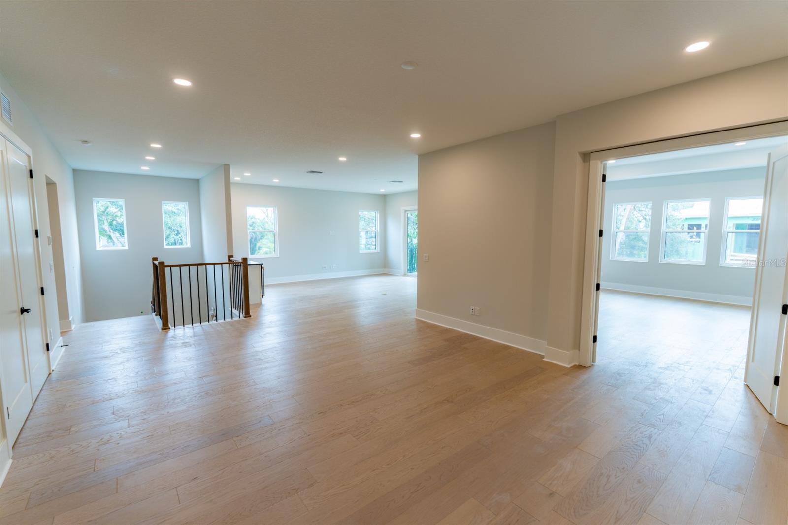 HENDERSON BEACH - Residential