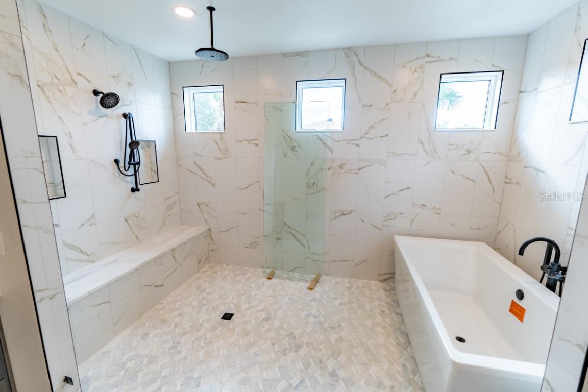 HENDERSON BEACH - Residential