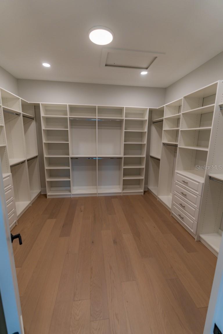 HENDERSON BEACH - Residential