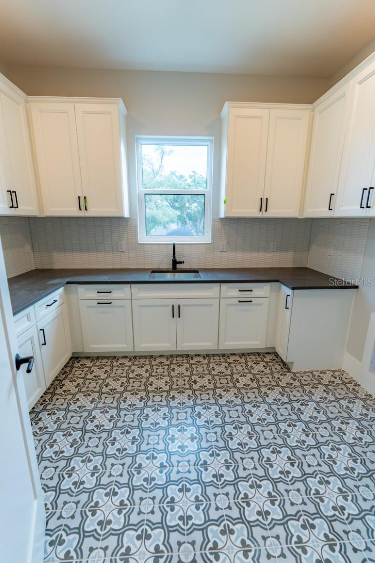 HENDERSON BEACH - Residential