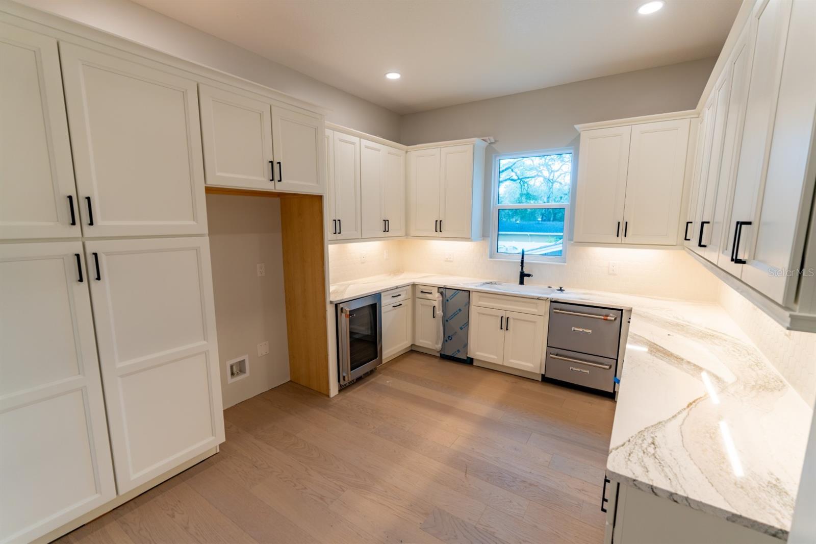 HENDERSON BEACH - Residential